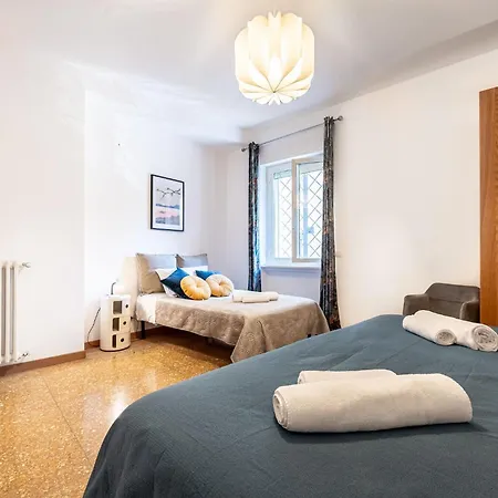 King Size Apartment Wifi Air Conditioning Tv50 10Min Colosseo-Trastevere-3